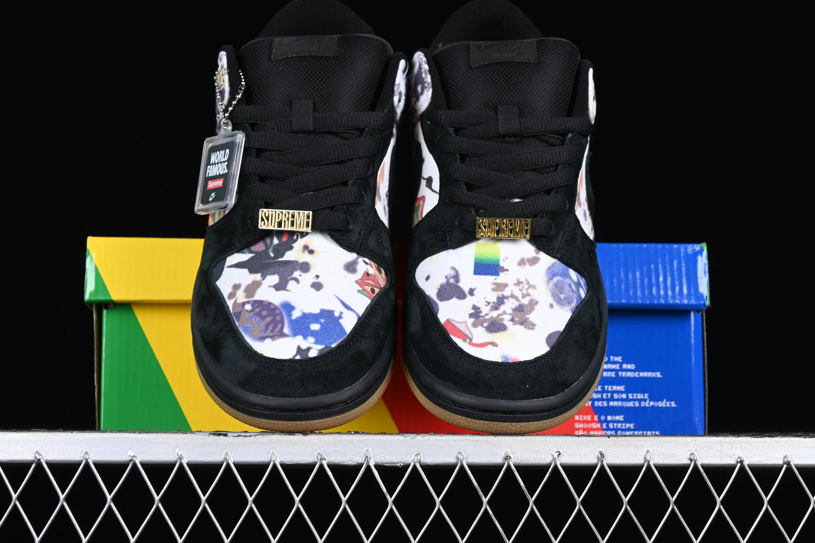 All Categories Nk SB Dunk Series Nk SB Dunk Low Low-top sneakers Supreme x Nk SB Dunk Low "Rammellzee" joint model SB low-top sports and leisure sneakers FD8778-001